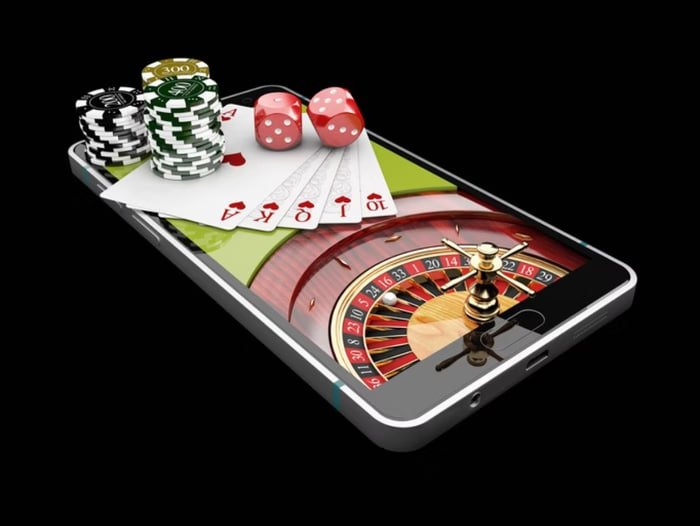 Antarmuka permainan Lucky Number di platform dewi188 menampilkan simbol-simbol beruntung dan gulungan